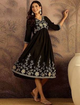 Floral embroidered fit & flare dress 3