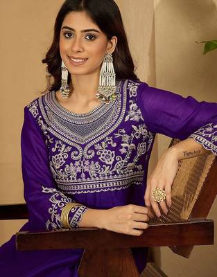 Zari sequence thread embroidered silk it & flared gown ethnic dress 2