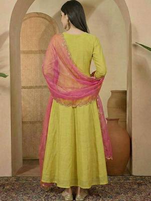 Embroidered v-neck gown ethnic dress with dupatta 4