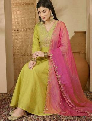 Embroidered v-neck gown ethnic dress with dupatta 5