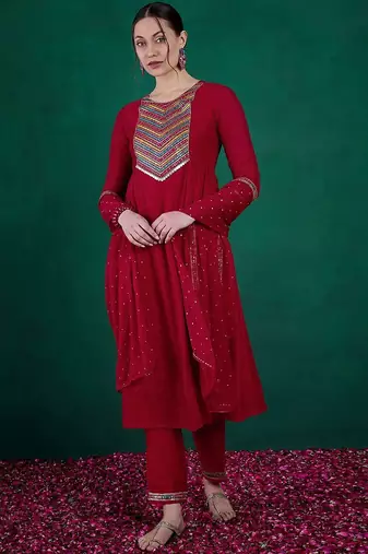 Floral embroidered sequinned kurta with trousers & dupatta