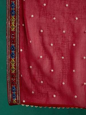 Floral embroidered sequinned kurta with trousers & dupatta 4