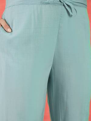 Floral embroidered round neck sequinned straight kurta trousers & dupatta 3