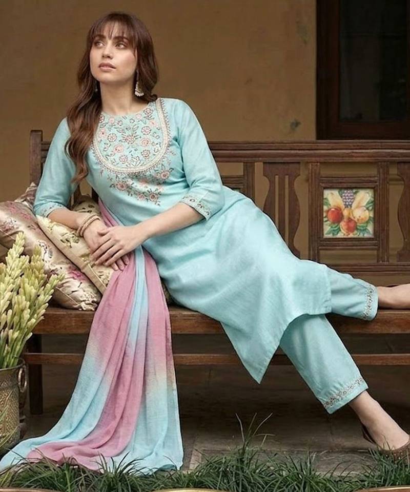Yoke design poly chiffon round neck kurta & trousers with dupatta