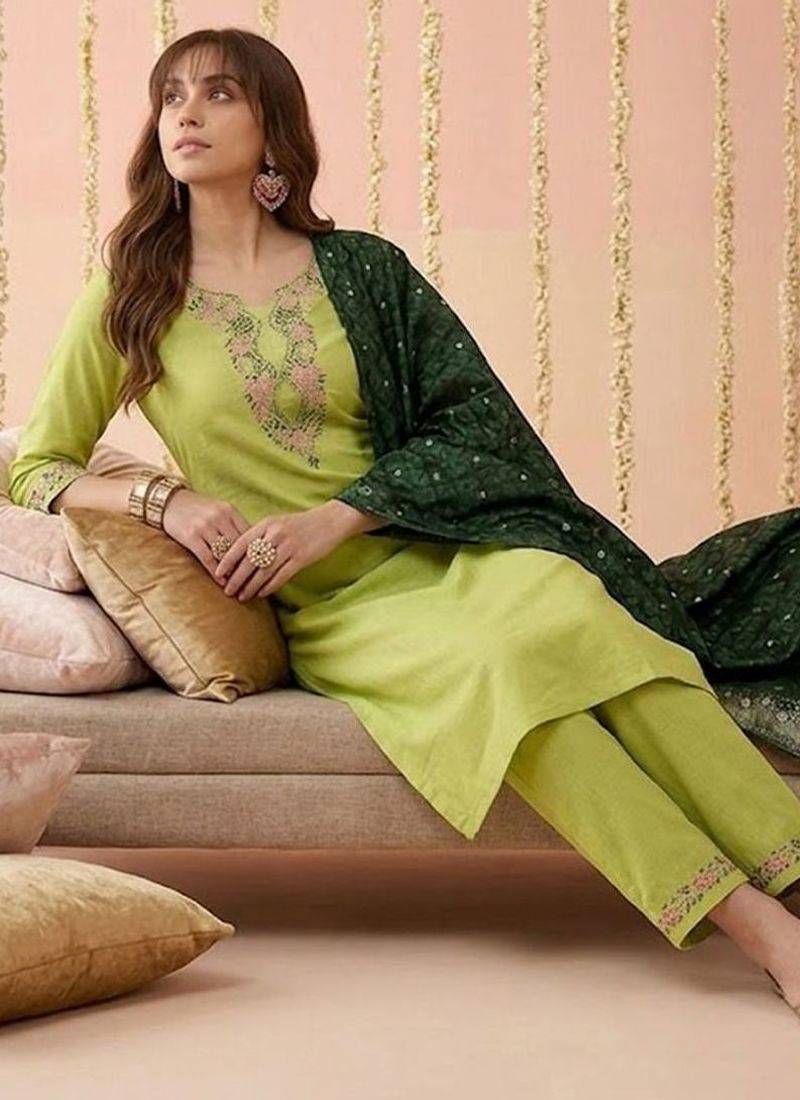 Yoke design silk blend round neck kurta & trousers with dupatta