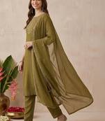 Embroidered round neck kurta & trousers with dupatta