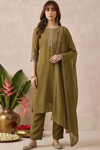 Embroidered round neck kurta & trousers with dupatta