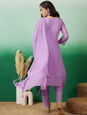 Embroidered a-line kurta with trouser & dupatta 3