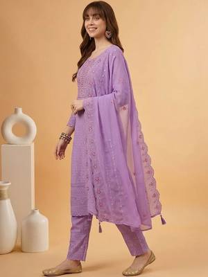 Zari sequence mirror-work embroidered round neck kurta & trousers with dupatta 3