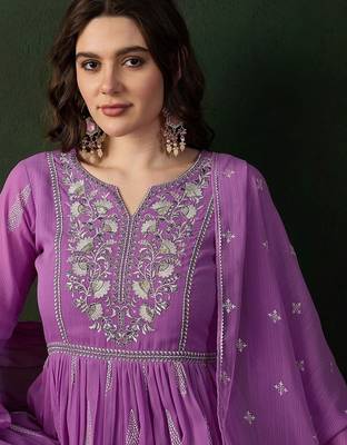 Lavender printed notch neck georgette a-line kurta with trouser & dupatta set 2