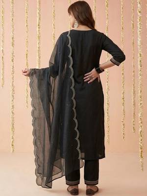 Yoke design round neck silk blend kurta & trousers with dupatta 2
