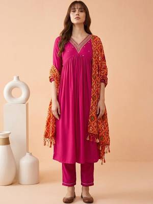 Yoke design poly crepe v-neck kurta & trousers with dupatta 1