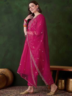 Women floral embroidered kurta with trousers & dupatta 5