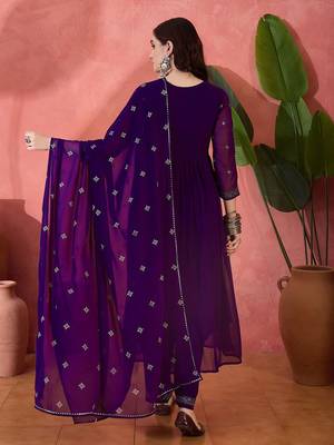 Solid floral embroidered a-line pleated empire kurta & trousers with dupatta 4
