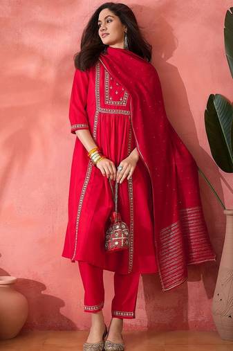Red floral embroidered notch-neck straight kurta with pant and dupatta
