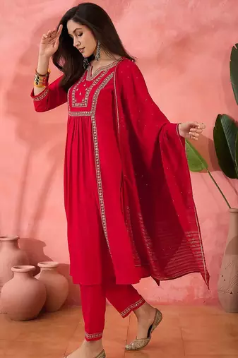 Red floral embroidered notch-neck straight kurta with pant and dupatta