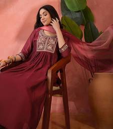 Women ethnic motifs embroidered kurta with trousers & dupatta