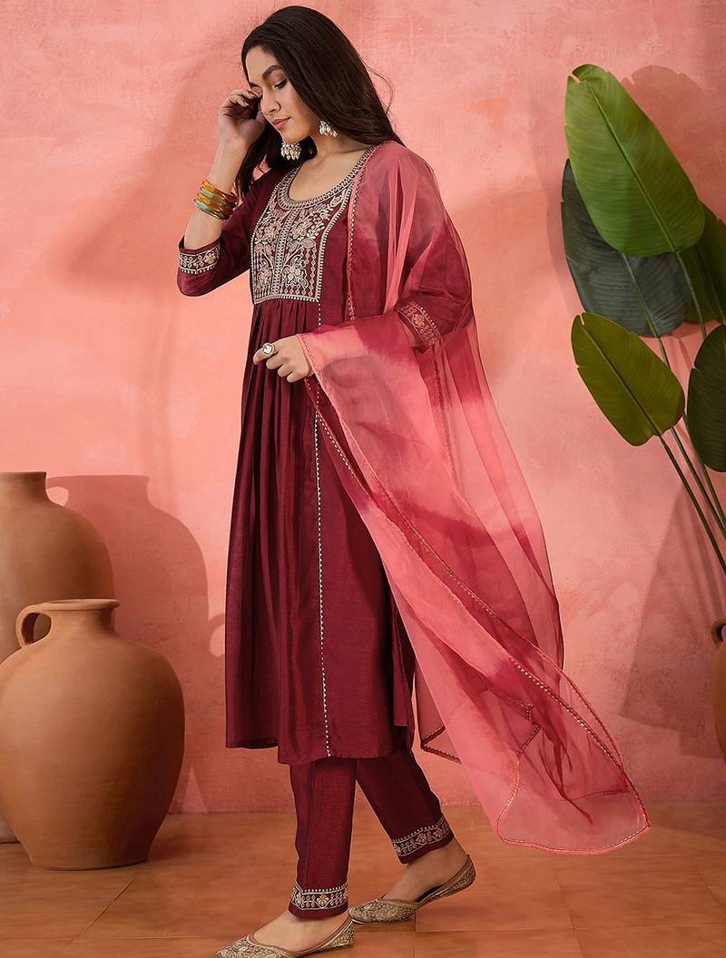 Women ethnic motifs embroidered kurta with trousers & dupatta