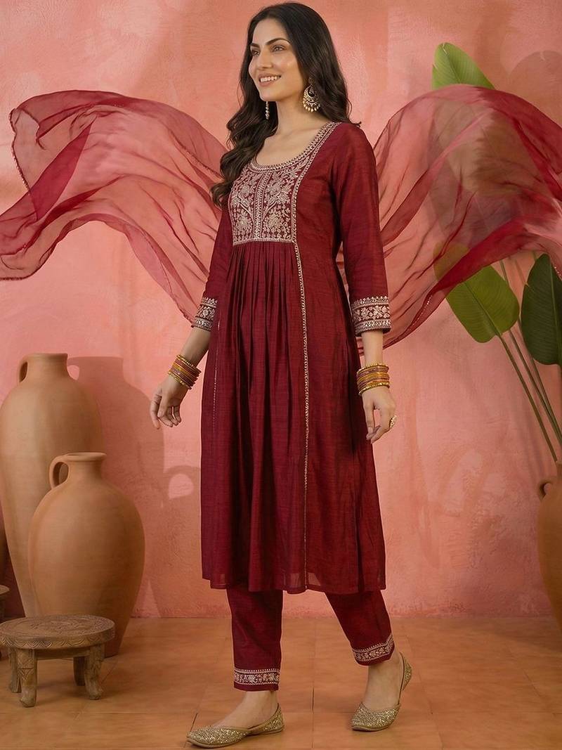 Embroidered  round neck kurta & trousers with dupatta