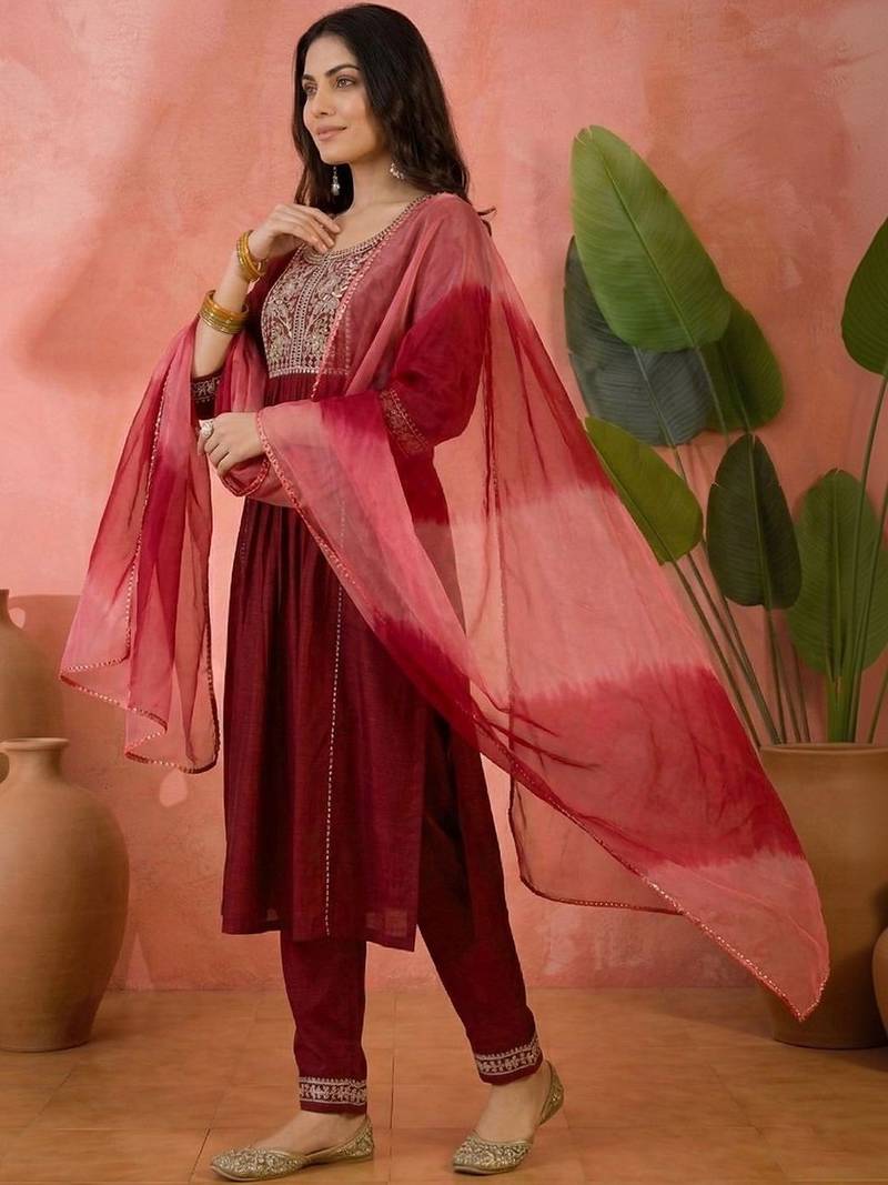 Embroidered  round neck kurta & trousers with dupatta