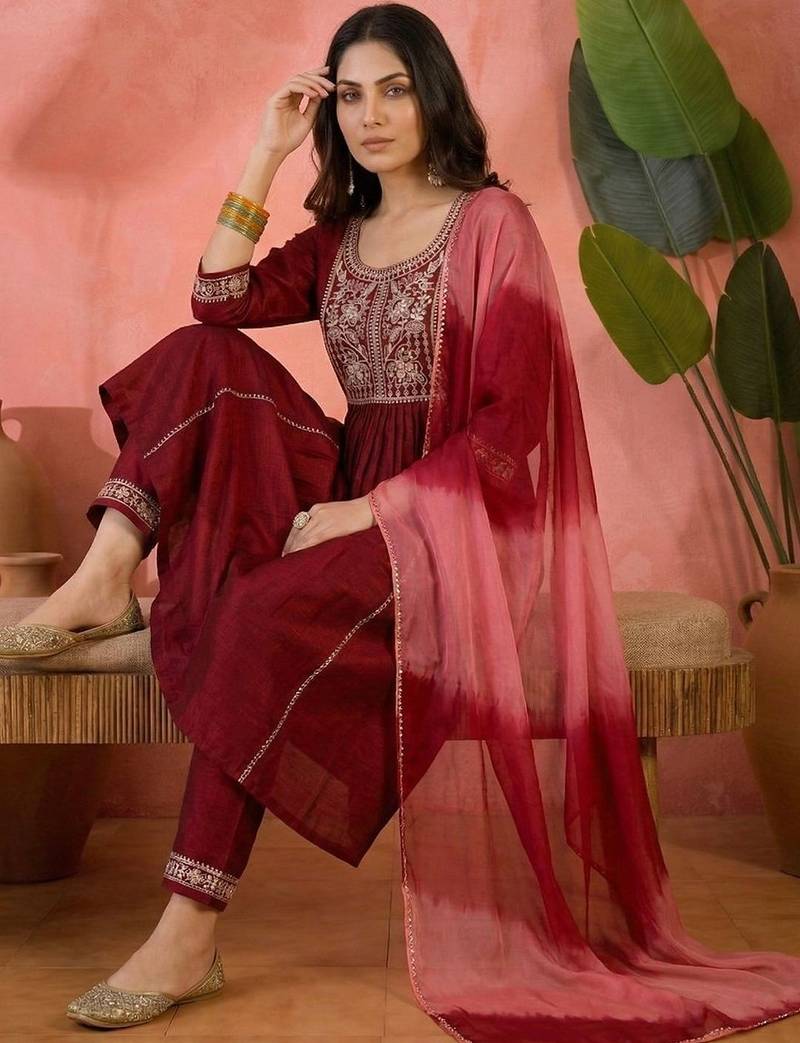 Embroidered  round neck kurta & trousers with dupatta