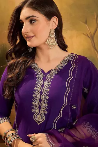 Ethnic motifs embroidered v-neck sequinned straight kurta with trousers & dupatta