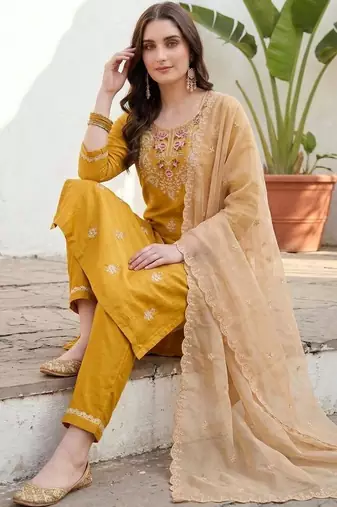 Embroidered round neck kurta & trousers with dupatta kurta set