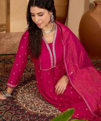Women pink kurta sets 1