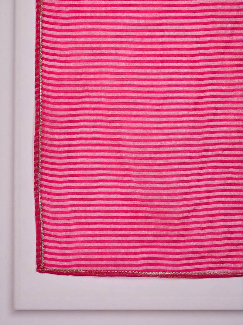 Women pink kurta sets