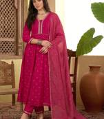 Embroidered v- neck kurta & trousers with dupatta