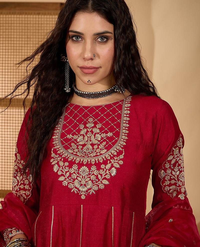 Zari sequence embroidered kurta with trousers & dupatta