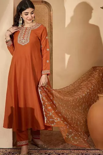 Floral embroidered kurta with trousers & dupatta