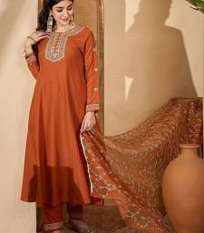 Floral embroidered kurta with trousers & dupatta