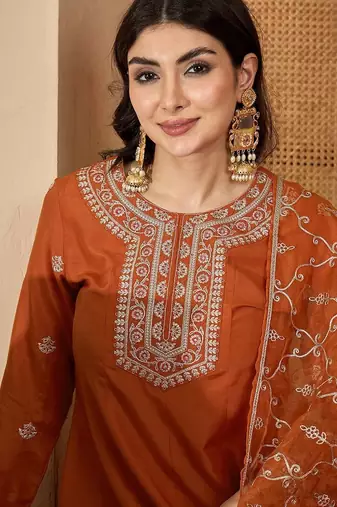 Floral embroidered kurta with trousers & dupatta
