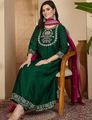 Embroidered round neck a-line kurta & trousers with dupatta 2