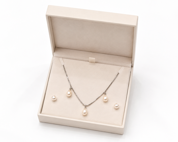 Freshwater pearl jewellery set, silver chain necklace with triple drop pendants and stud earrings 3