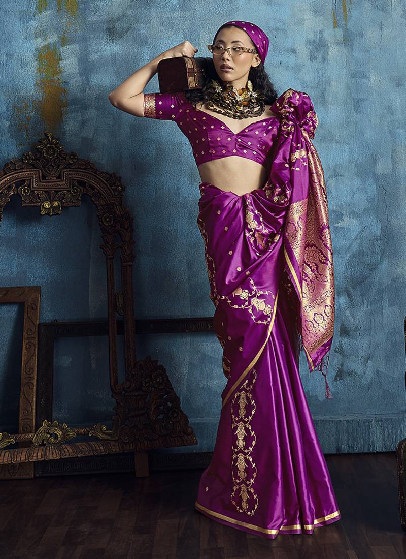 Magenta satin weaving handloom silk blend saree