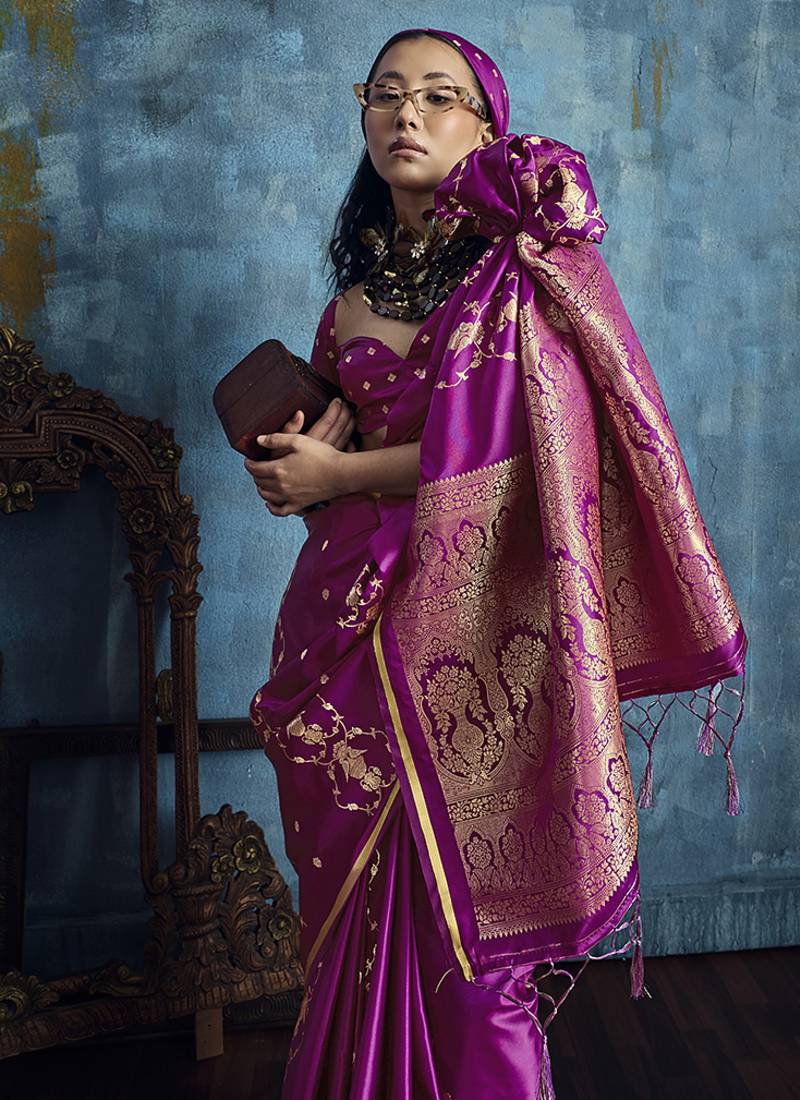 Magenta satin weaving handloom silk blend saree