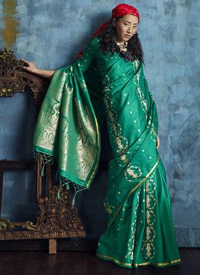 Green satin weaving handloom silk blend saree 3
