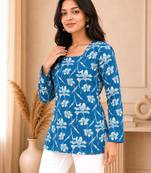 Blue floral printed cotton straight fit women top