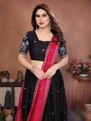 Womens's Star Georgette Traditional Motiff Semi Stitched Lehenga Choli With Cnotrance Dupatta Set 3