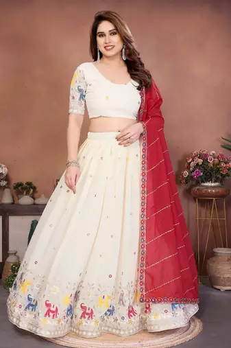 Womens's Star Georgette Traditional Motiff Semi Stitched Lehenga Choli With Cnotrance Dupatta Set