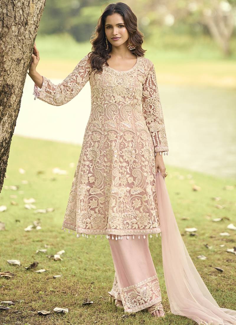 Light-peach wich net embroiderde plazoo suit