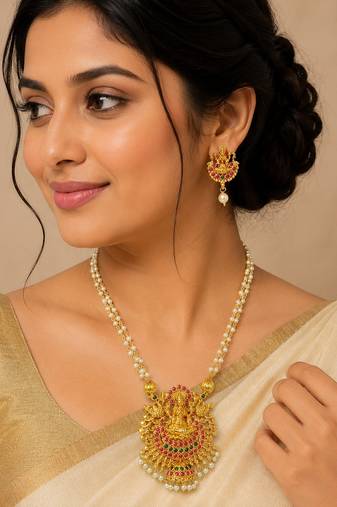 Ruby green color necklace set with earrings, moti & agate stone, gold plated