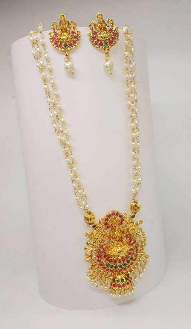 Ruby green color necklace set with earrings, moti & agate stone, gold plated