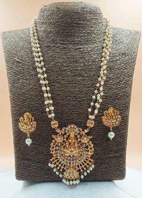 White color necklace set with earrings, moti & agate stone, gold plated 2