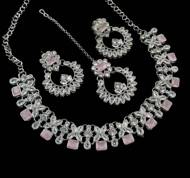 Beby pink rhodium-plated agate stone necklace set with earrings & maang tikka