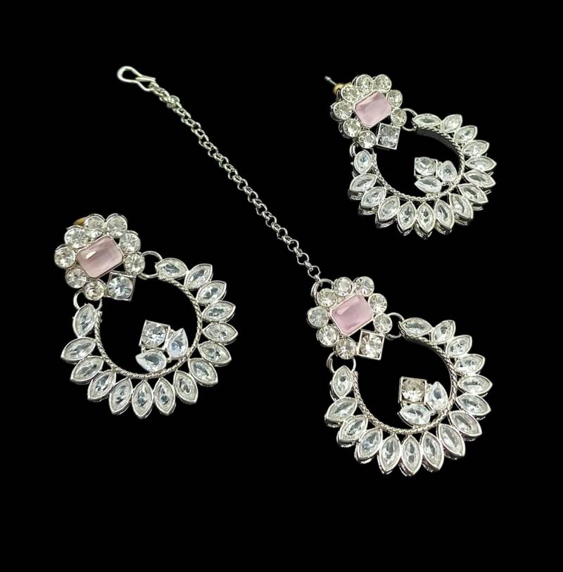 Beby pink rhodium-plated agate stone necklace set with earrings & maang tikka
