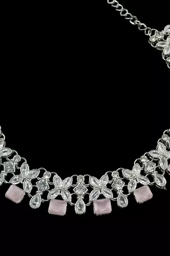 Beby pink rhodium-plated agate stone necklace set with earrings & maang tikka