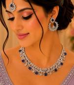 Purple rhodium-plated agate stone necklace set with earrings & maang tikka